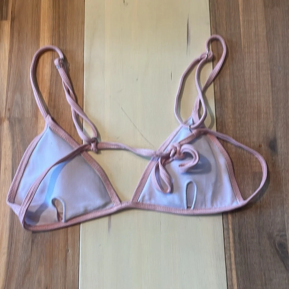 Pink bikini - Picture 2 of 5